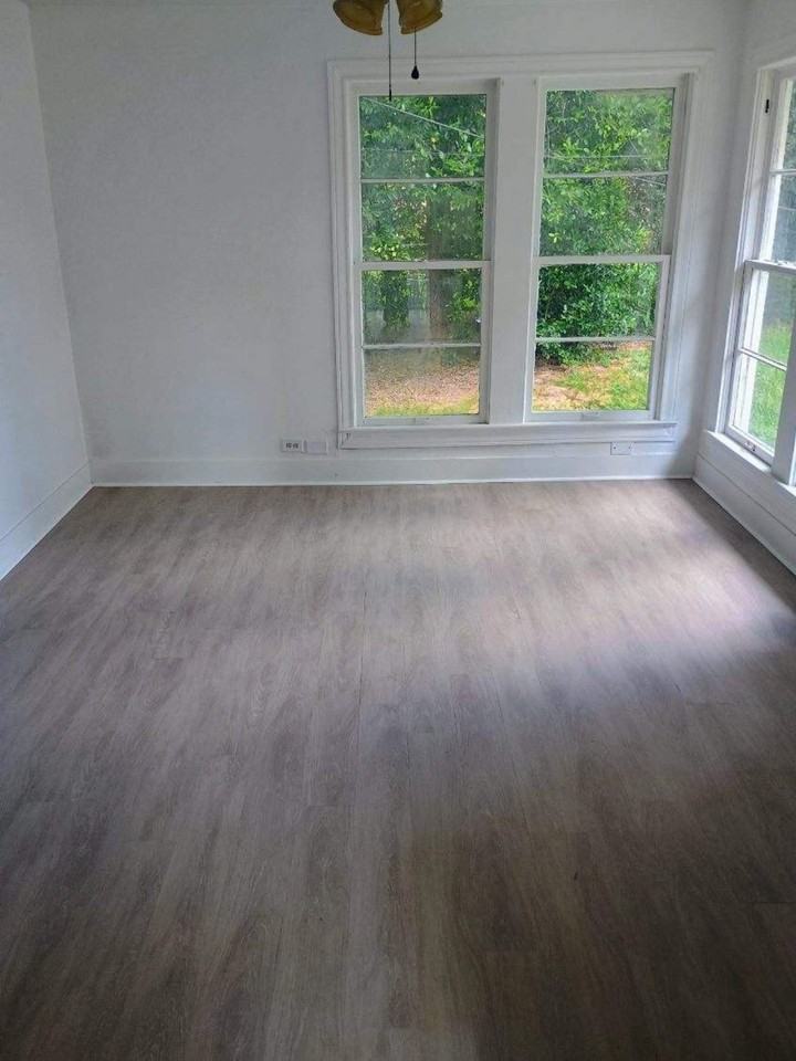 830 Brookside Dr - Photo 3 of 6