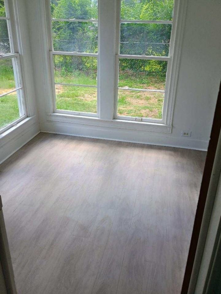 830 Brookside Dr - Photo 4 of 6