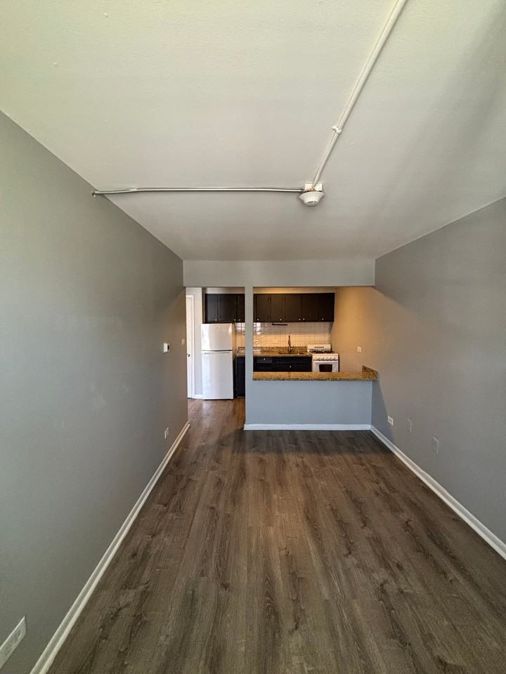 3351 Commercial Ave #3351-19 - Photo 4 of 7