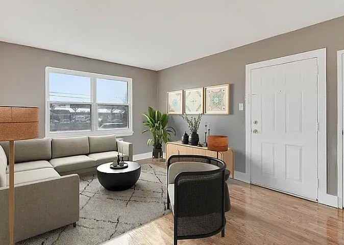 1005 S Main St #A2 - Photo 2 of 7