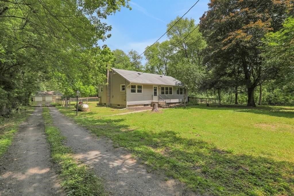204 Stony Ford Rd - Photo 2 of 18