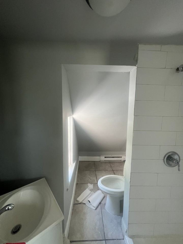 402 S 8th St #3 - Photo 2 of 5