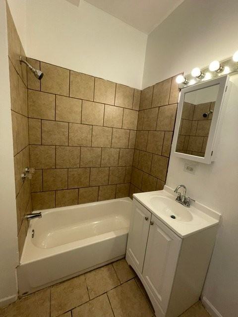 3832 W Lexington St #1 - Photo 4 of 4