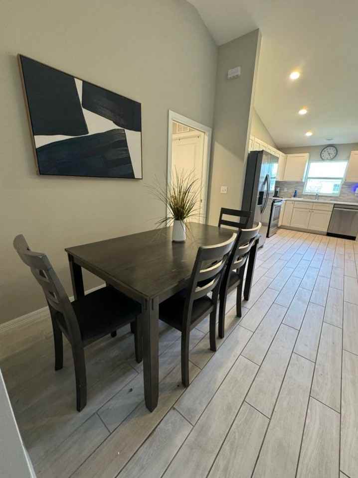 403 Sw 31st Pl - Photo 6 of 14