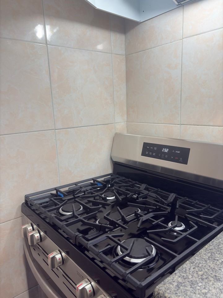 2253 1/4 W 27th St - Photo 7 of 12