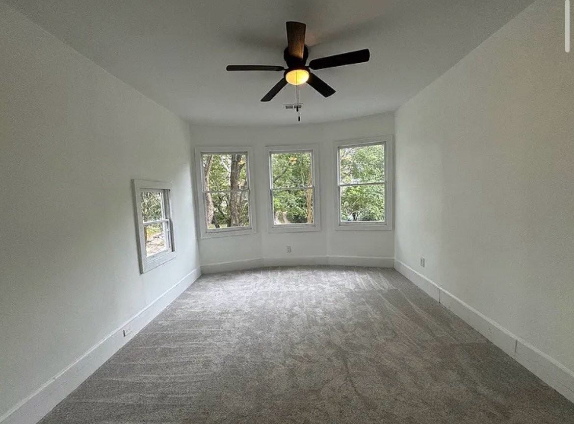 99 Ormond St Se - Photo 3 of 5