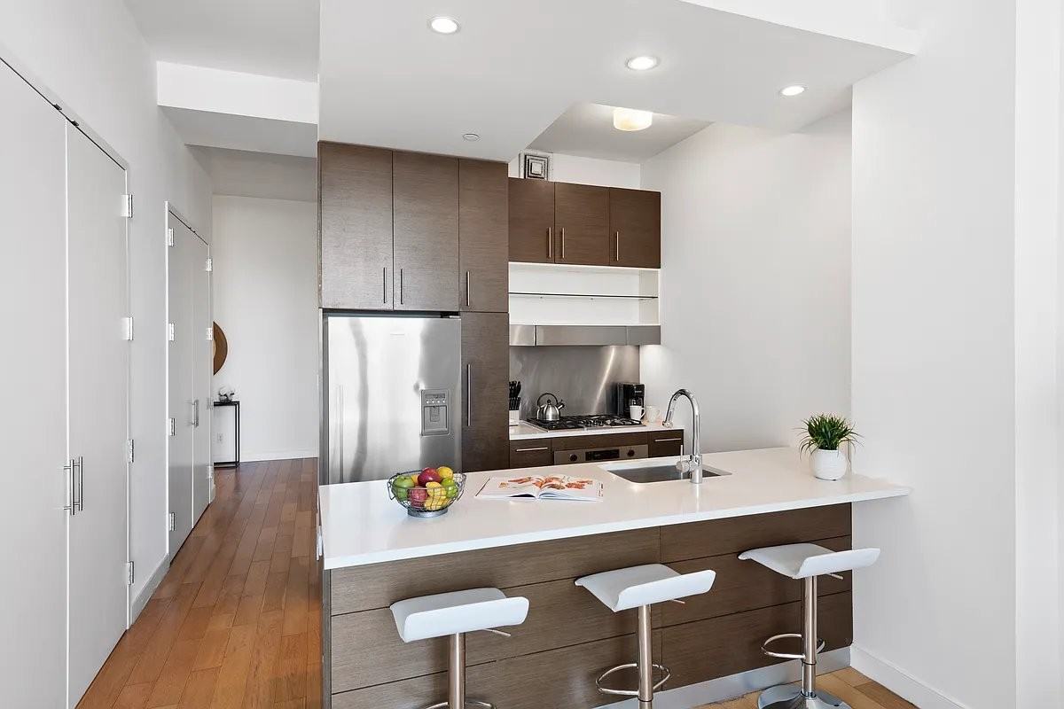 96 Rockwell Pl #5B - Photo 3 of 5