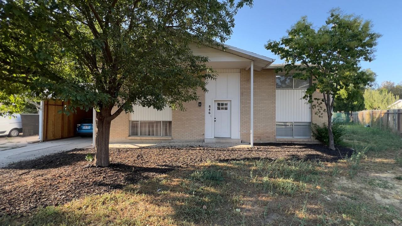 846 Wn - Photo 2 of 18