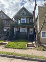 featured image of 829 E 5th St #1