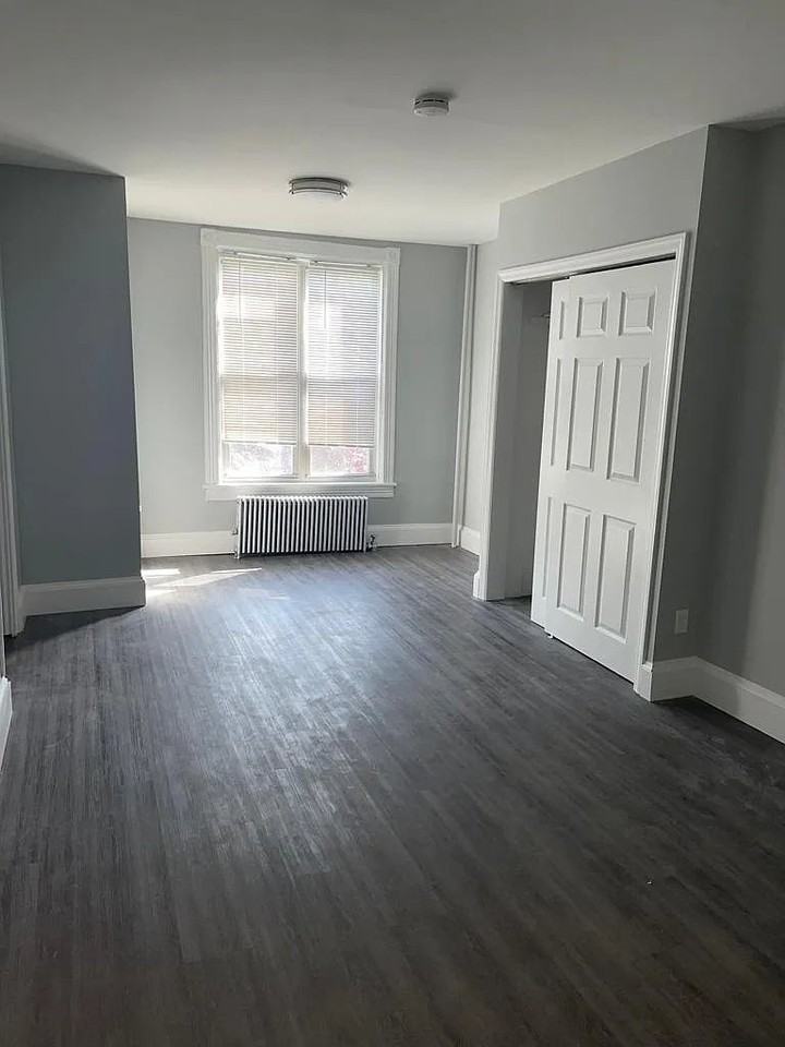 5 Grove St #2F - Photo 2 of 4