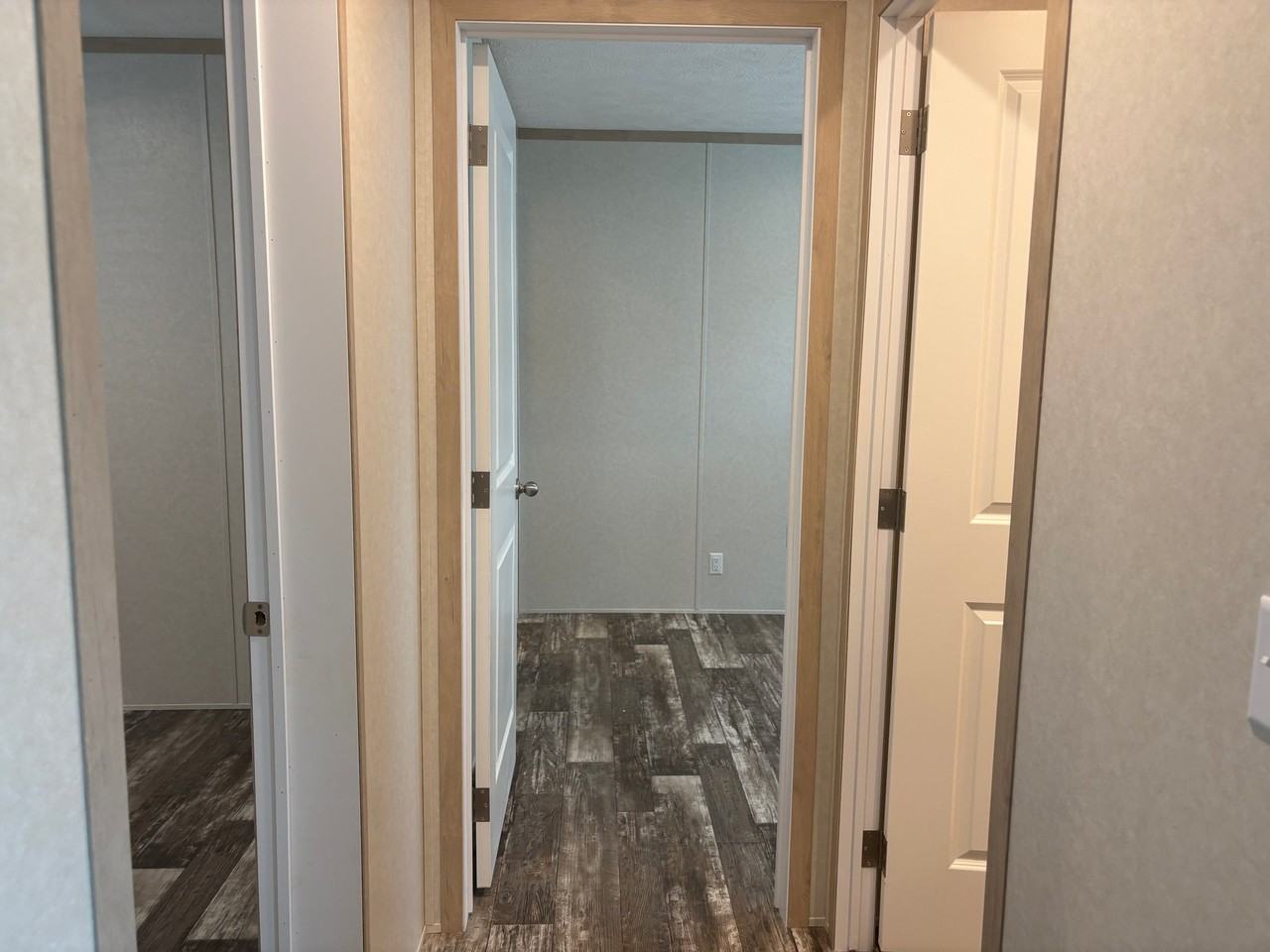 1213 Park Dr - Photo 5 of 17