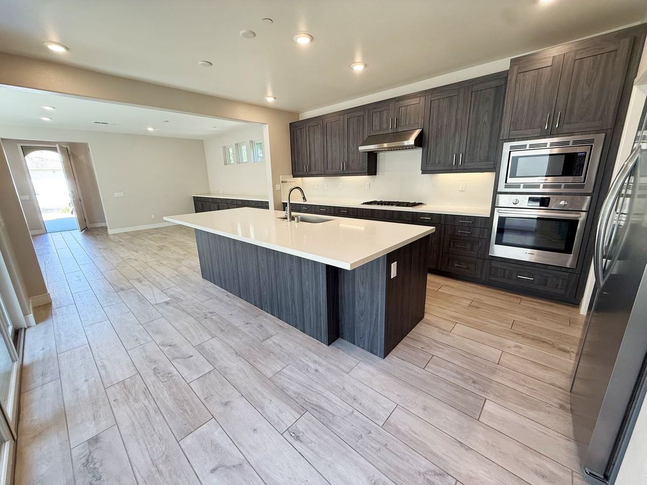 6705 Aliso Valley Way - Photo 3 of 31