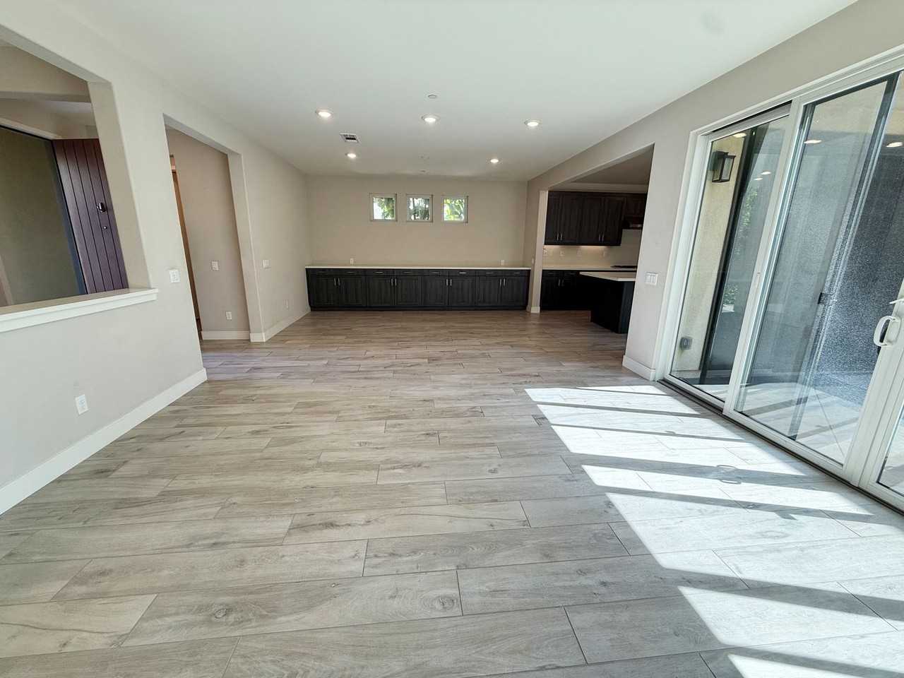 6705 Aliso Valley Way - Photo 5 of 31