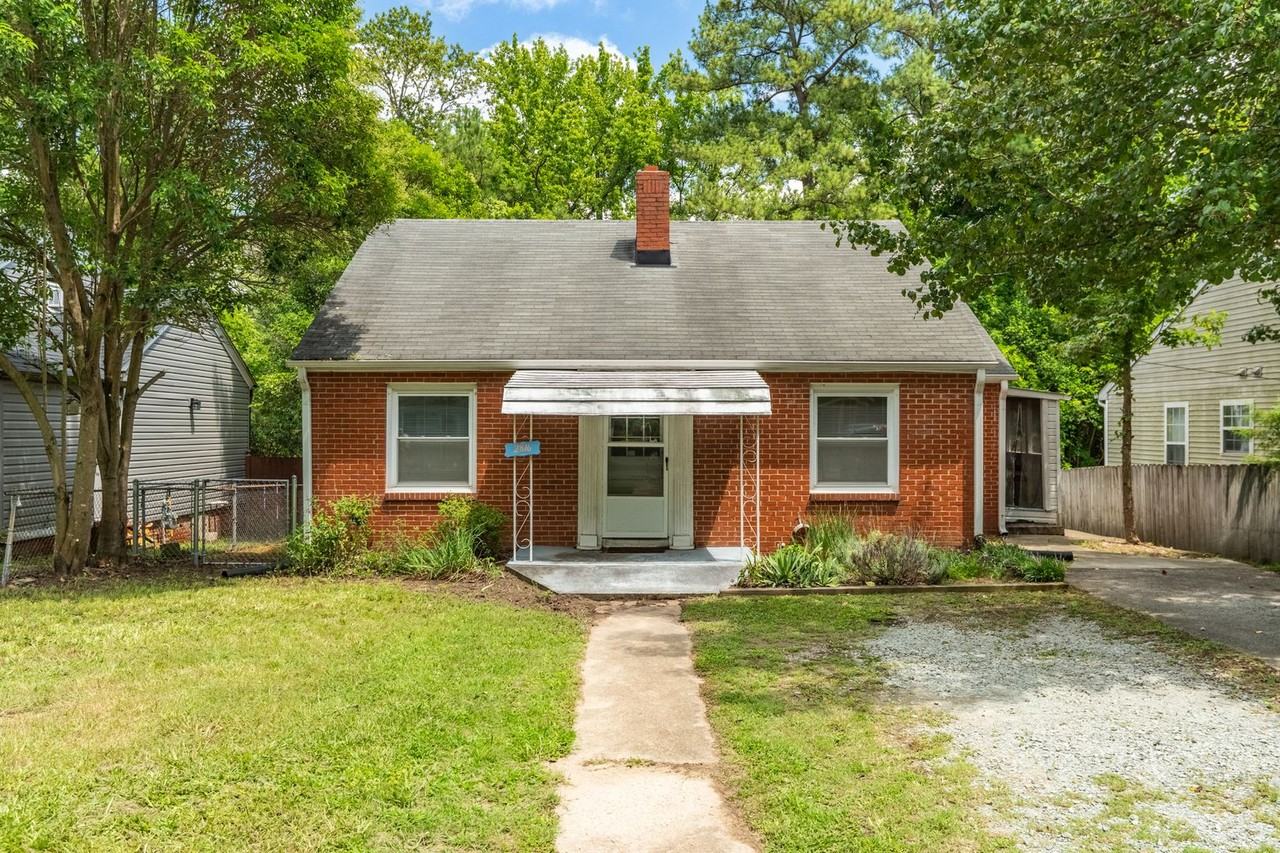 2816 Broad St - Photo 2 of 21