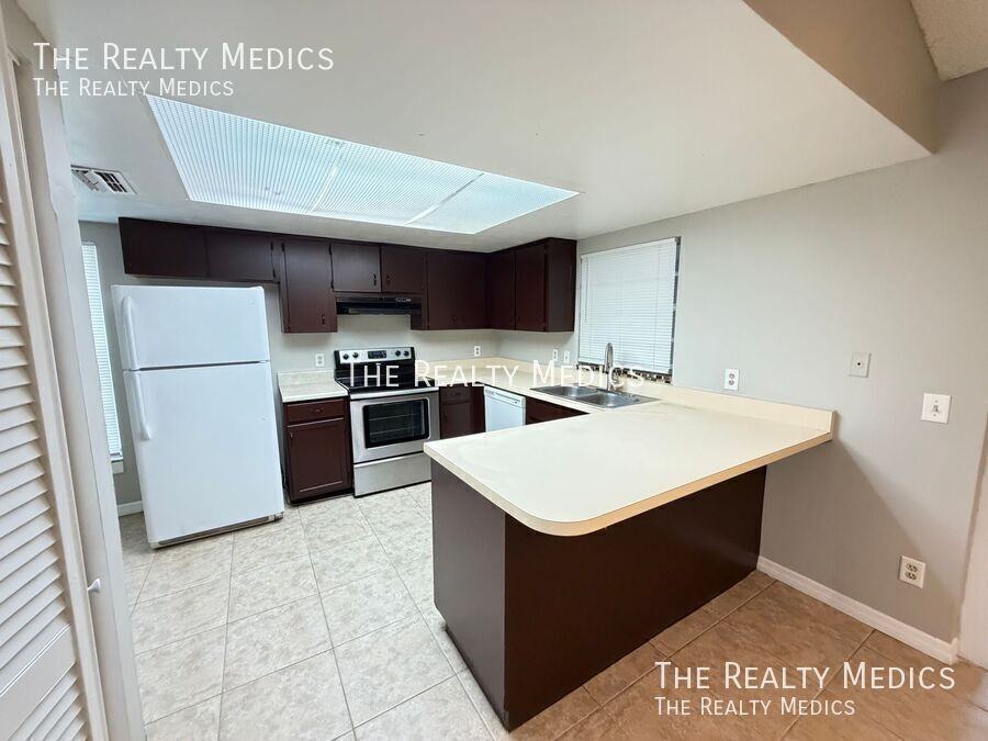 1663 Palm Leaf Dr - Photo 7 of 25