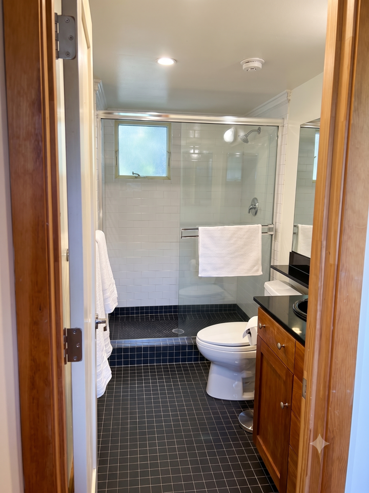 1546 Spruce St Unit C - Photo 6 of 11