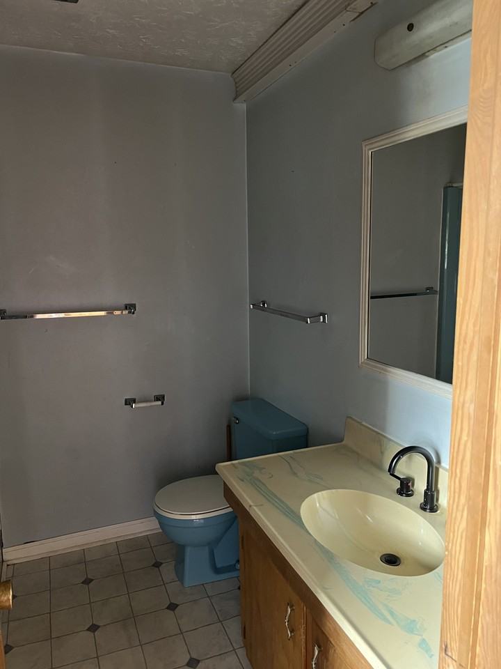 920 Greenville Hwy #6 - Photo 6 of 7