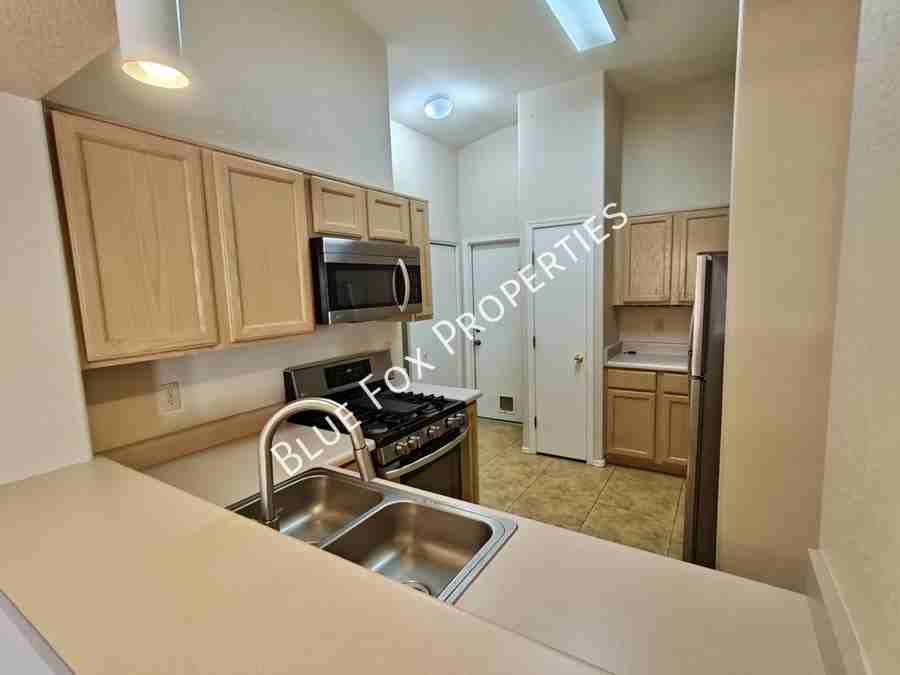 9422 E Cork St - Photo 3 of 27