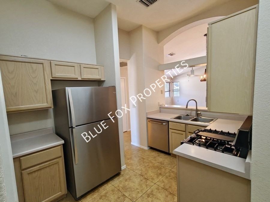 9422 E Cork St - Photo 6 of 27