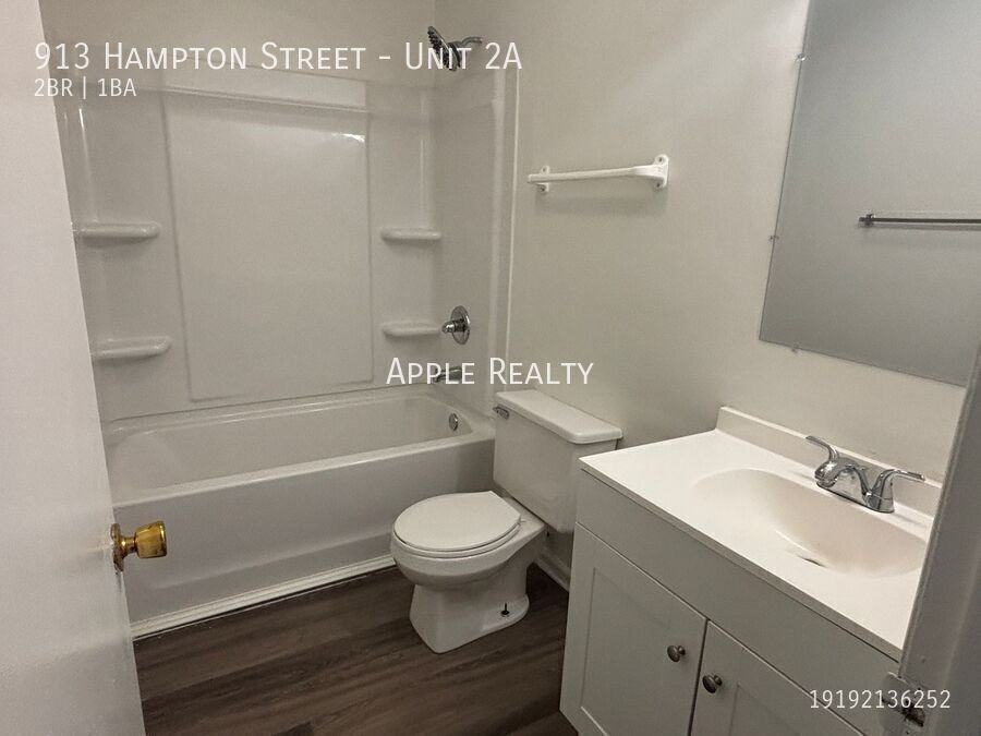 913 Hampton St #2A - Photo 6 of 12