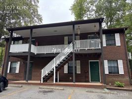 featured image of 1027 Klyce St #A
