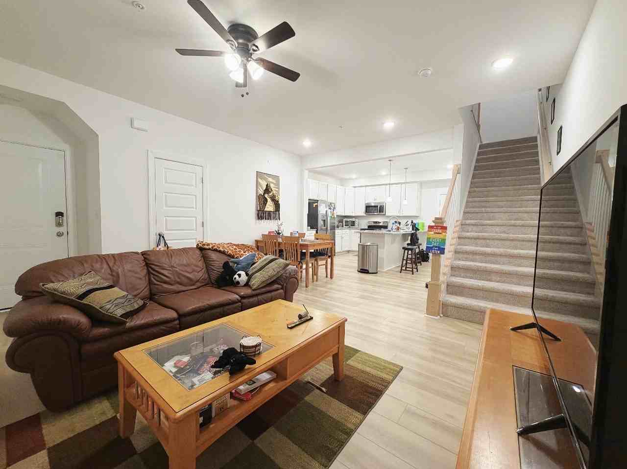 618 Market Grove Dr #100 - Photo 3 of 8
