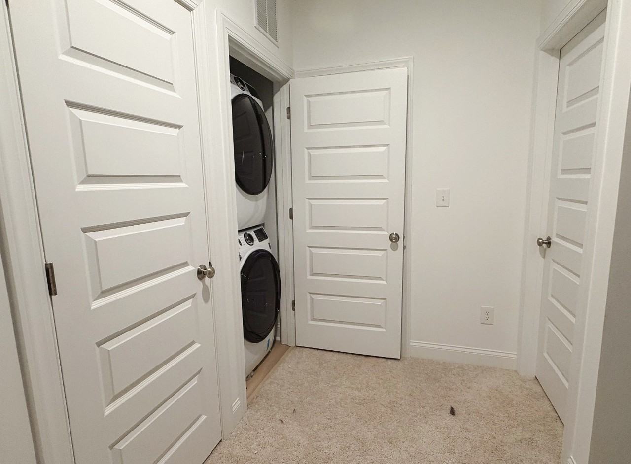 618 Market Grove Dr #100 - Photo 5 of 8