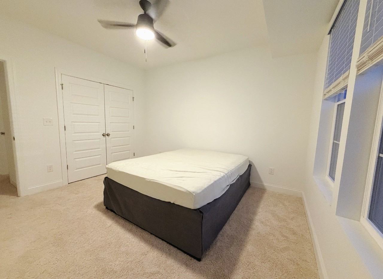618 Market Grove Dr #100 - Photo 7 of 8