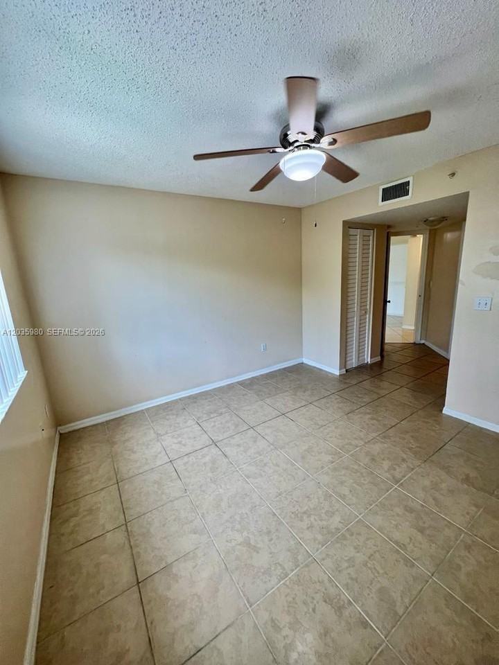 400 Crestwood Ct N #407 - Photo 3 of 20