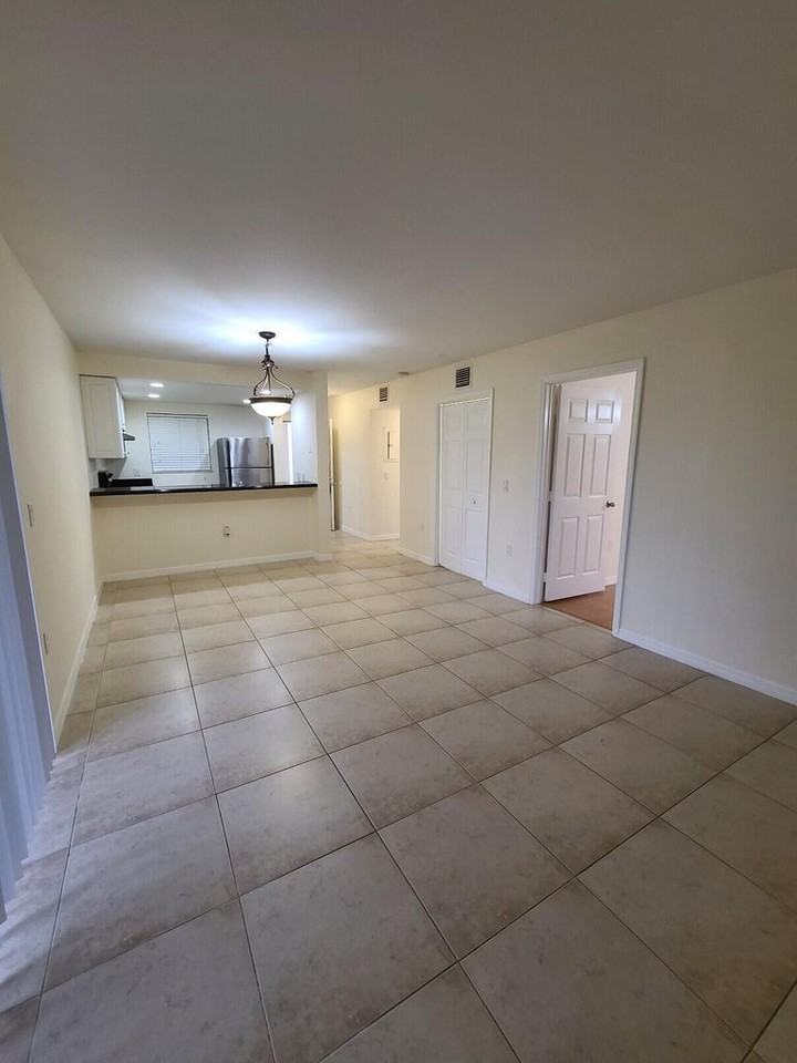 1547 Lake Crystal Dr #A - Photo 3 of 15