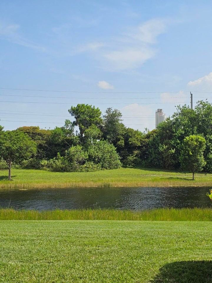 1049 Golden Lakes Blvd #115 - Photo 2 of 18