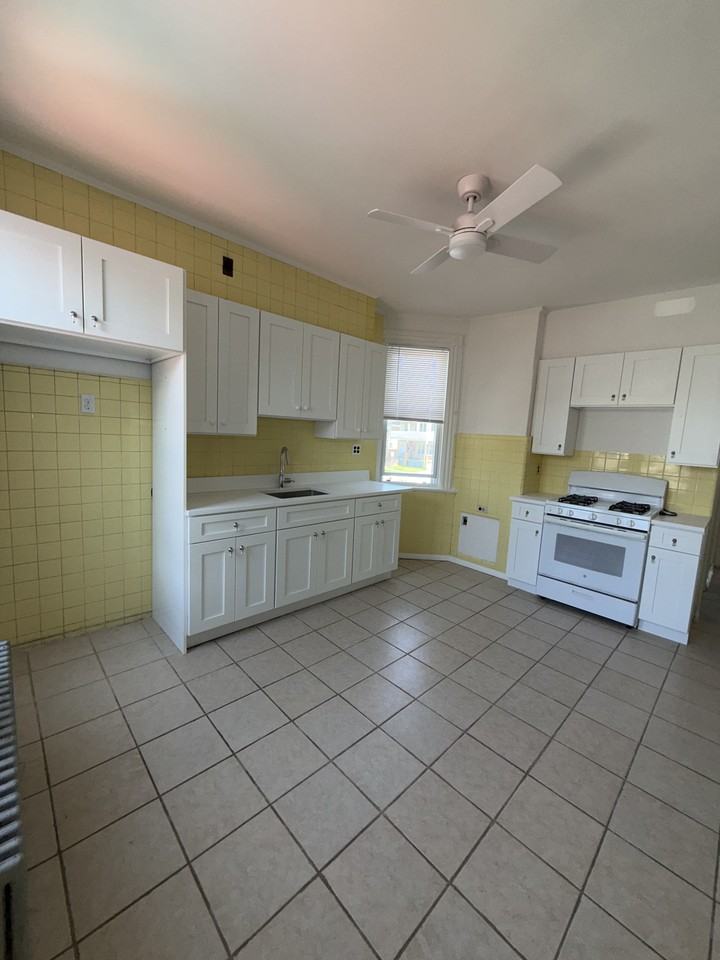 910 Madison Ave #2 - Photo 6 of 11