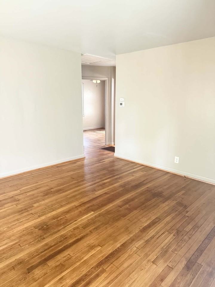 937 Center Way Sw #NA - Photo 2 of 13