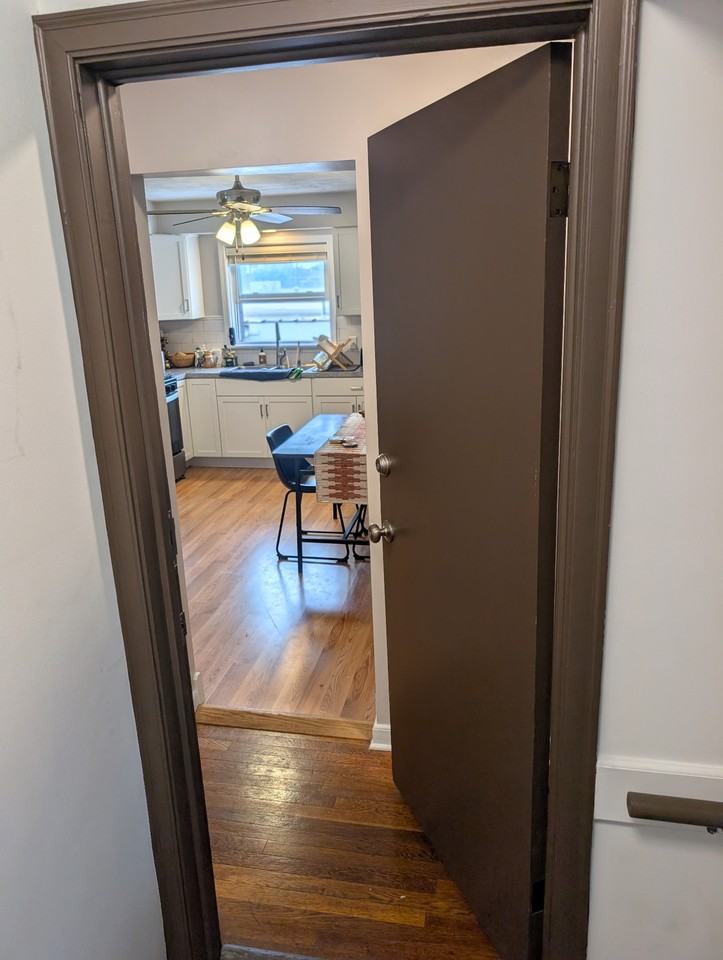 4444 Lawndale Ave #B - Photo 6 of 15