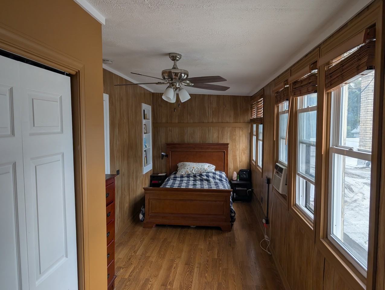 4444 Lawndale Ave #B - Photo 5 of 15