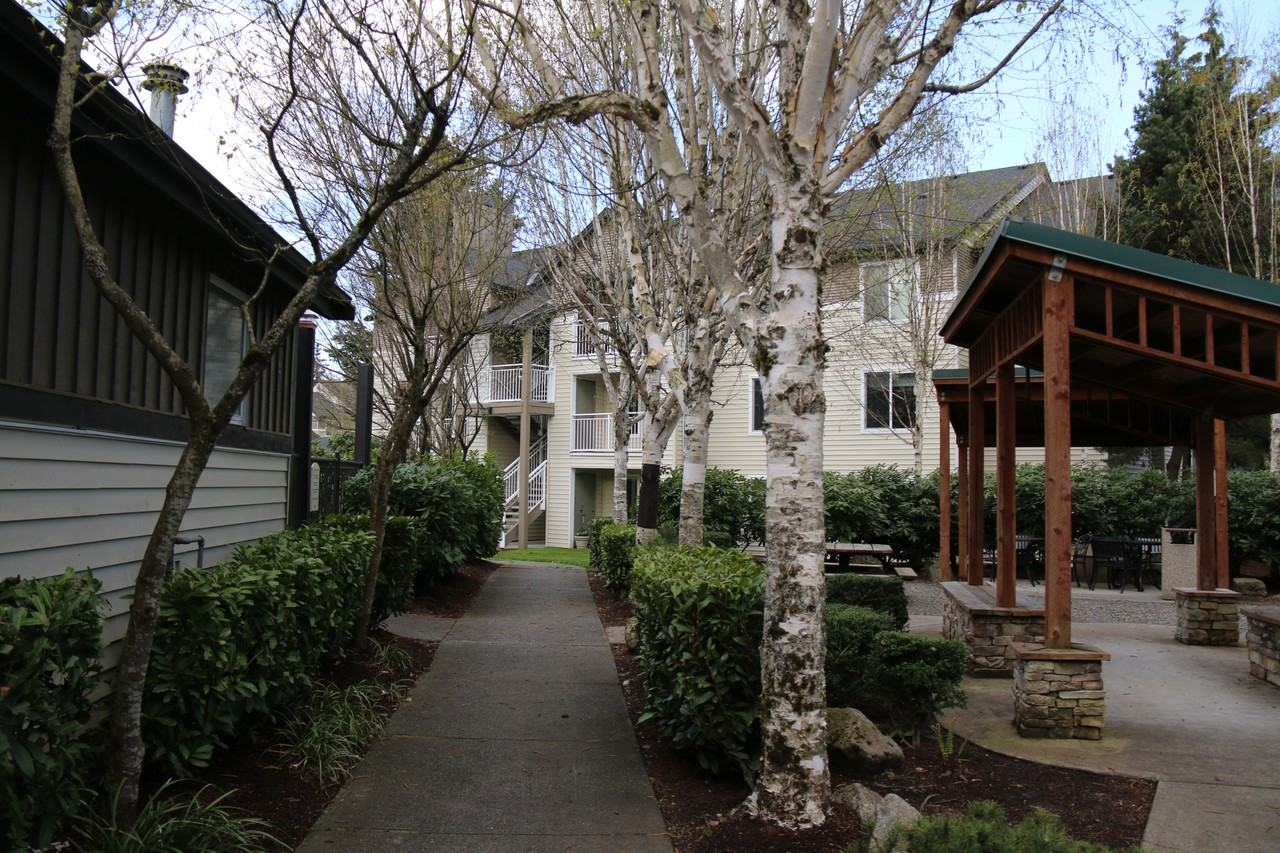 Harbour Pointe Blvd #V202 - Photo 4 of 18