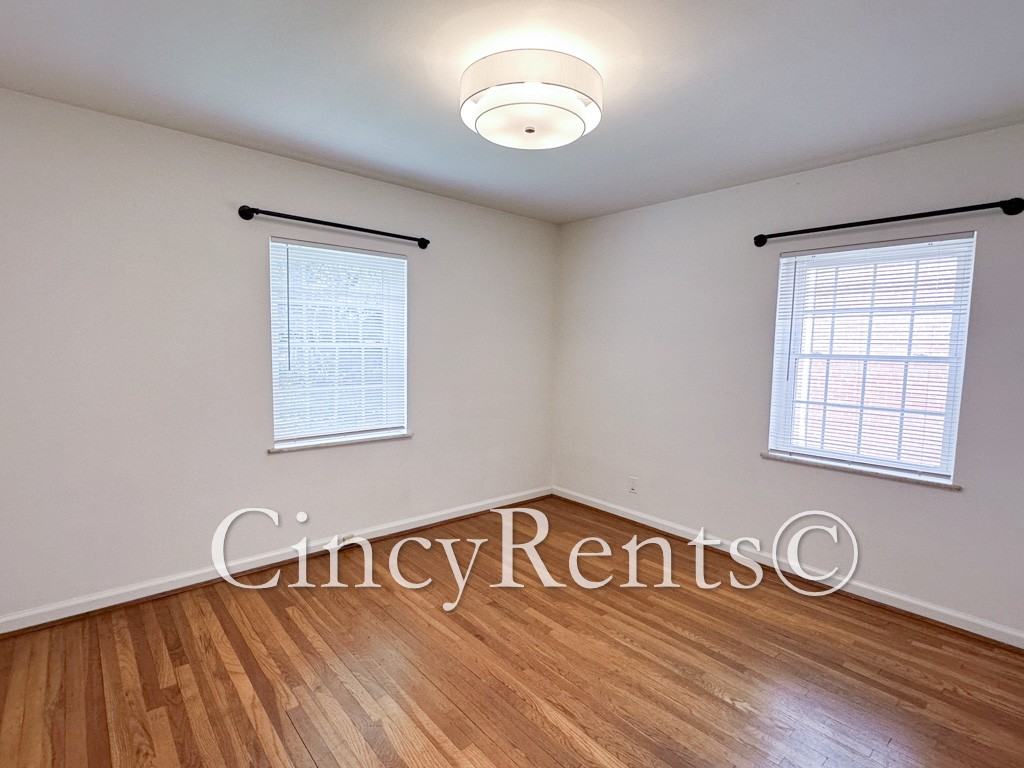 837 Van Dyke Ave #1 - Photo 3 of 21