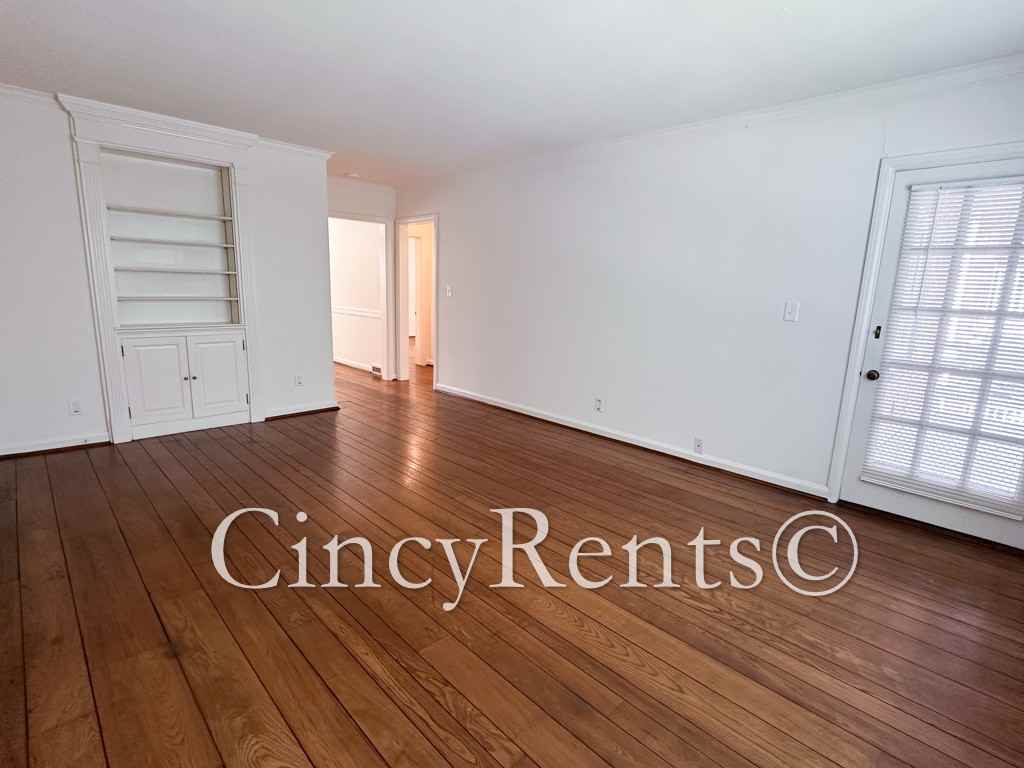 837 Van Dyke Ave #1 - Photo 6 of 21
