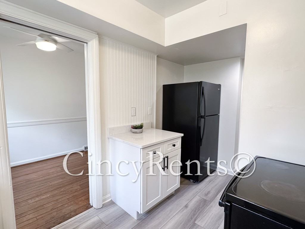 837 Van Dyke Ave #1 - Photo 7 of 21