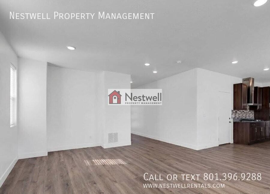 563 E Alma Mater Ave - Photo 4 of 28