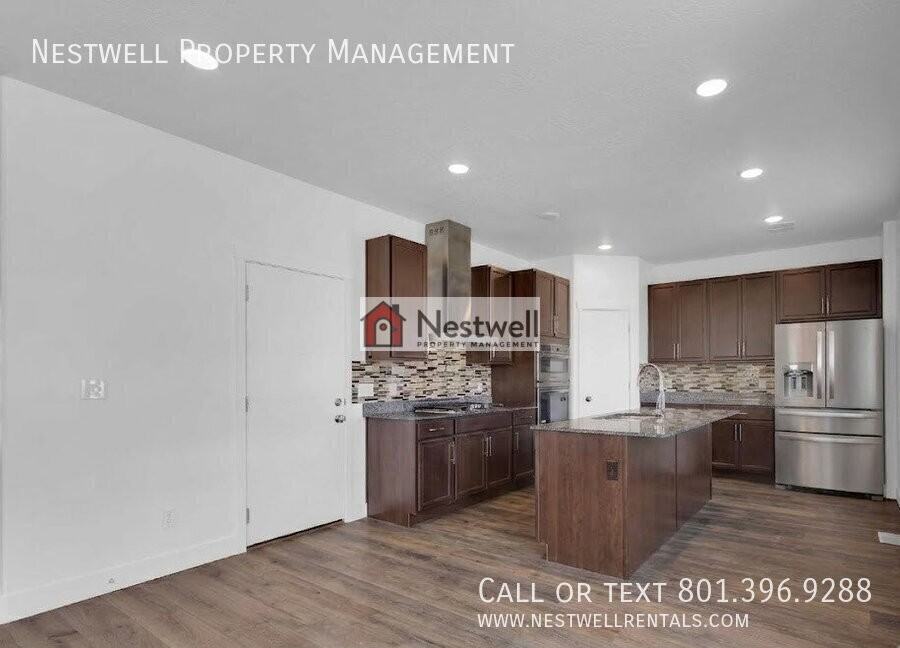 563 E Alma Mater Ave - Photo 5 of 28