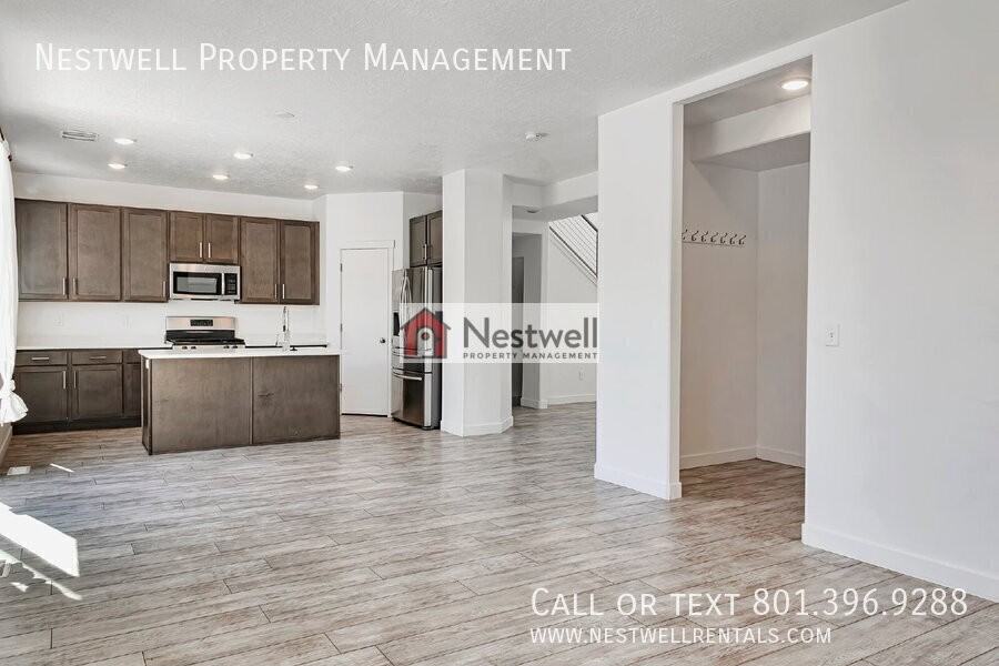 506 N 290 E - Photo 4 of 30