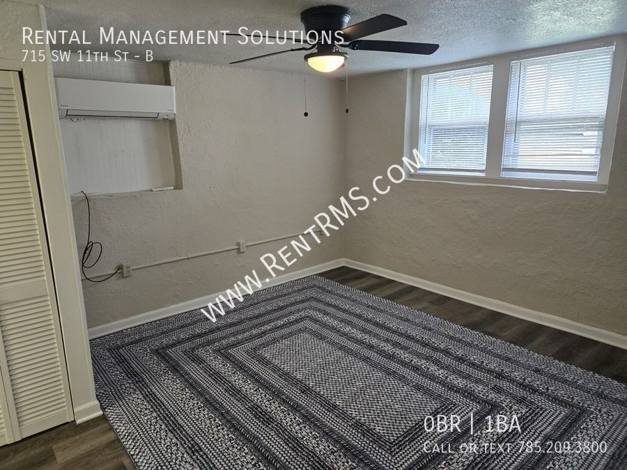 715 Sw 11th St #B - Photo 2 of 12