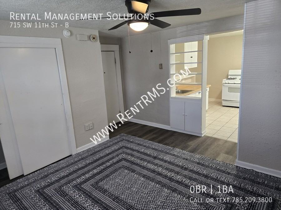 715 Sw 11th St #B - Photo 5 of 12