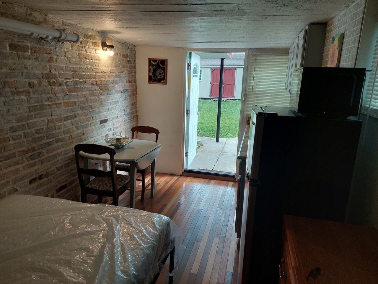 2711 E Northern Pkwy #NA - Photo 3 of 9