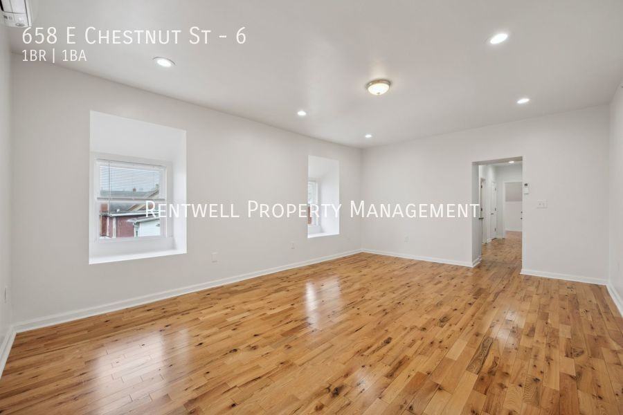 658 E Chestnut St #6 - Photo 3 of 16