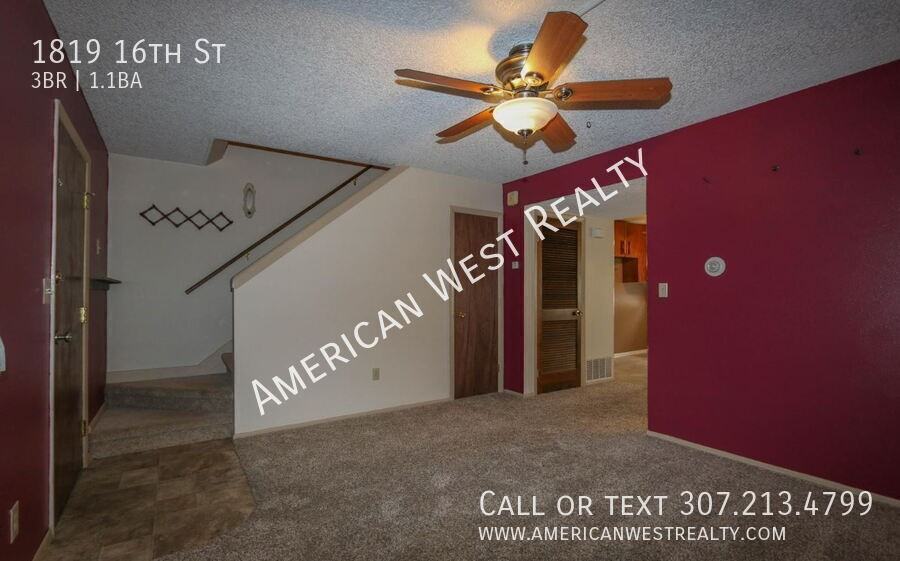 1819 16th St - Photo 2 of 10