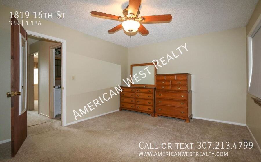 1819 16th St - Photo 7 of 10