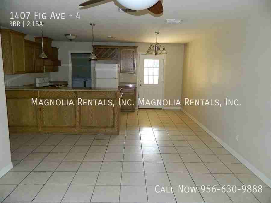 1407 W Fig Ave #4 - Photo 2 of 21