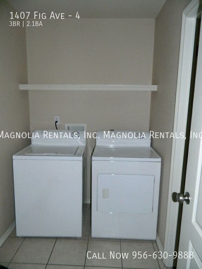1407 W Fig Ave #4 - Photo 7 of 21